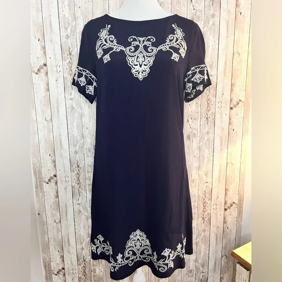 Lulu’s Navy and White Embroidered Dress - Picture 2 of 5